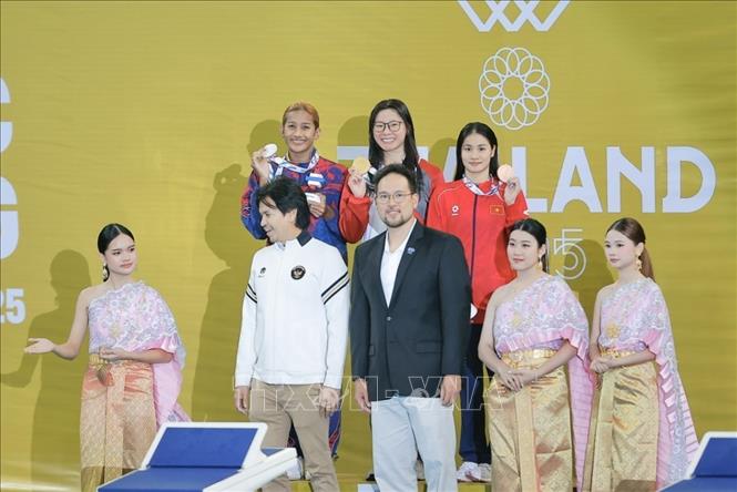 VĐV Võ Thị Mỹ Tiên giành HCĐ nội dung bơi 200m hỗn hợp. Ảnh: Minh Quyết - PV TTXVN tại Thái Lan