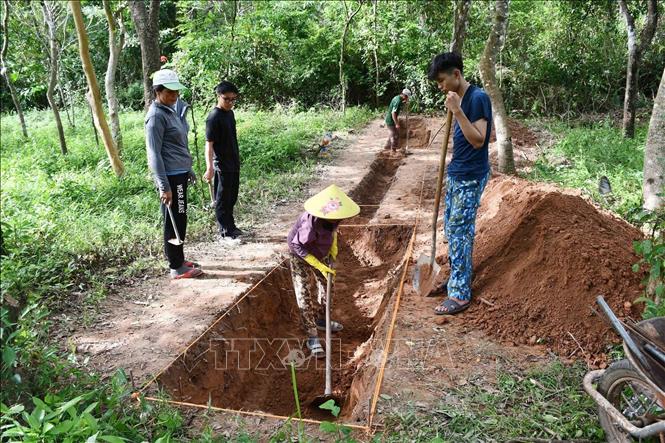 Các nhà khoa học đã phát hiện ra dấu tích của con đường dài 170 mét vào cuối năm 2025 với nhiều bí ẩn. Ảnh: Đàn Hữu Trung-TTXVN
 