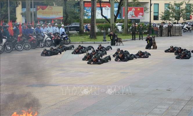 Diễn tập tại lễ ra quân. Ảnh: Văn Dũng - TTXVN