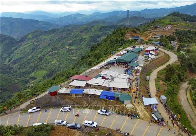 A bird's eye view of the Keo Lom kermis. VNA Photo: Xuân Tư 