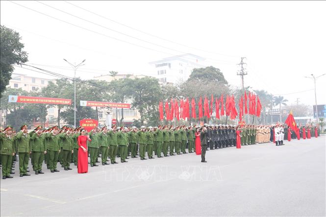 Các lực lượng tham gia lễ ra quân đợt cao điểm. Ảnh: Đức Phương - TTXVN
