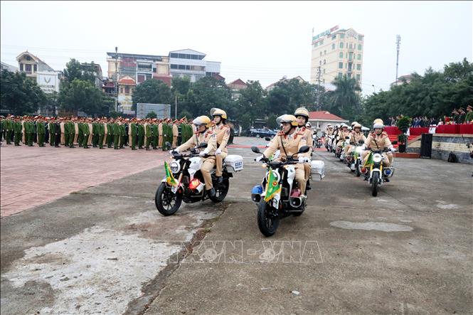 Lực lượng Công an tỉnh Lạng Sơn ra quân tấn công, trấn áp tội phạm dịp Tết Nguyên đán Bính Ngọ năm 2026. Ảnh: Văn Đạt - TTXVN