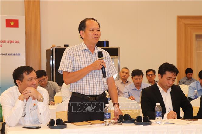 Ông Trần Thanh Hiệp, Phó Giám đốc Sở Nông nghiệp và Môi trường An Giang mời gọi nhà đầu tư Nhật Bản về địa phương đầu tư cơ giới hóa trong thu gom rơm rạ trên đồng ruộng. Ảnh: Thu Hiền - TTXVN