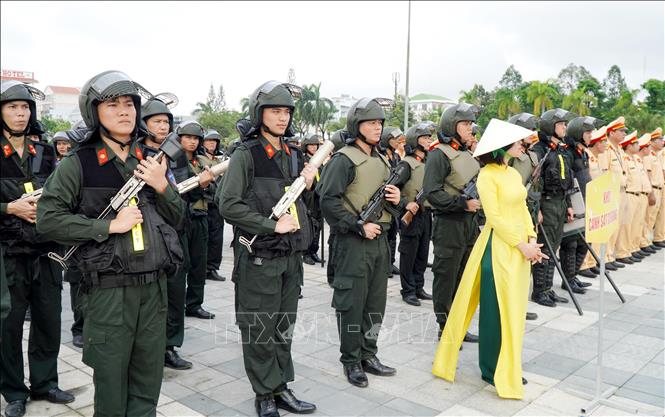 Các lực lượng tham gia lễ ra quân. Ảnh: Lê Phước Ngọc - TTXVN