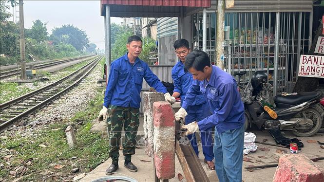 Tỉnh Phú Thọ thực hiện Chỉ thị số 22/CT-TTg của Thủ tướng Chính phủ tiến tới xóa bỏ dứt điểm lối đi tự mở. Ảnh: Nguyễn Thảo - TTXVN