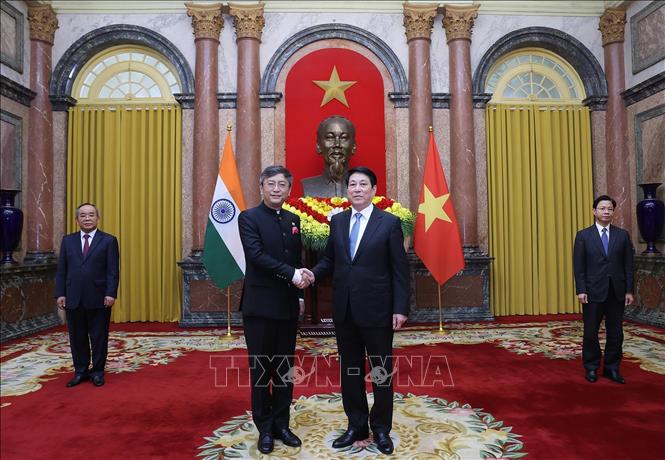 Chủ tịch nước Lương Cường tiếp Đại sứ Ấn Độ Tshering Wangchuk Sherpa trình Quốc thư, nhận nhiệm vụ tại Việt Nam. Ảnh: Lâm Khánh - TTXVN