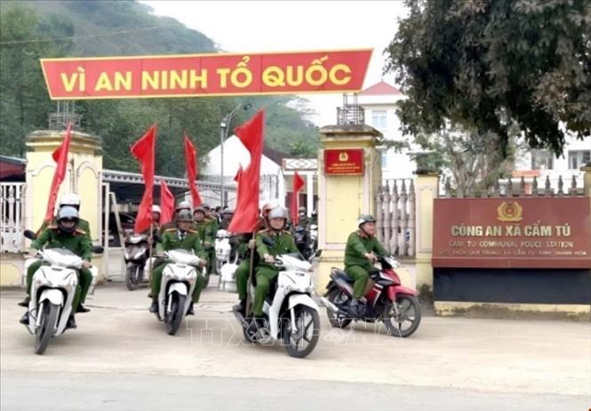 Công an xã Cẩm Tú, tỉnh Thanh Hóa ra quân tấn công trấn áp tội phạm bảo đảm an ninh, trật tự. Ảnh: TTXVN phát
