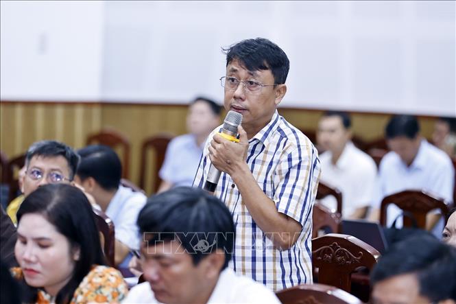 Cử tri Bùi Minh Khánh, phường Vị Thanh phát biểu. Ảnh: Doãn Tấn - TTXVN