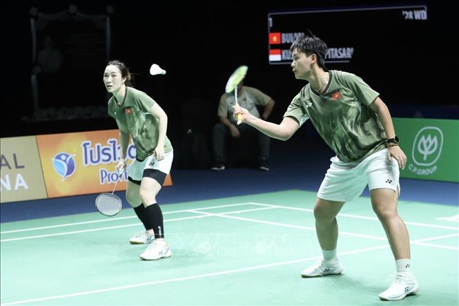 Vũ Thị Trang và Bùi Bích Phương giành HCĐ nội dung đôi nữ tại SEA Games 33. Ảnh: TTXVN phát