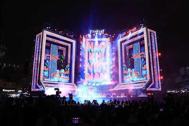 Tiết mục văn nghệ trong lễ khai mạc. Ảnh: Tuấn Anh - TTXVN