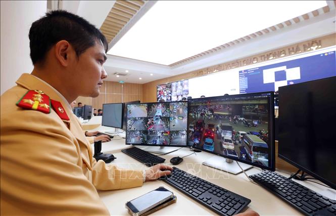 The centre serves as the “brain” for real-time monitoring of traffic conditions and urban order. VNA Photo: Phạm Kiên 