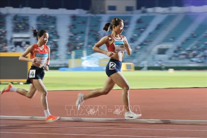 Nguyễn Thị Oanh thi đấu xuất sắc, giành HCV nội dung 5000n nữ. Ảnh: Minh Quyết - PV TTXVN tại Thái Lan