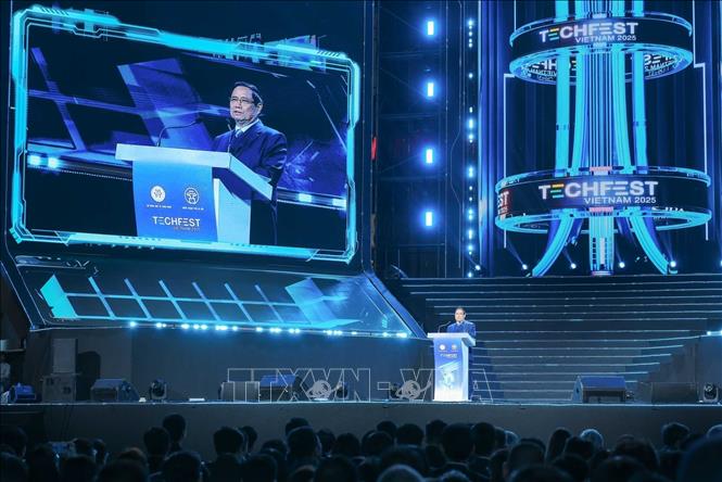 Prime Minister Pham Minh Chinh addresses the event .VNA Photo