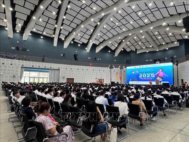 Ngày hội Toán học mở – MOD 2025 với chủ đề “Toán học, Nghệ thuật và Sáng tạo” thu hút khoảng 2.000 người tham dự. Ảnh: Huyền Trang - TTXVN