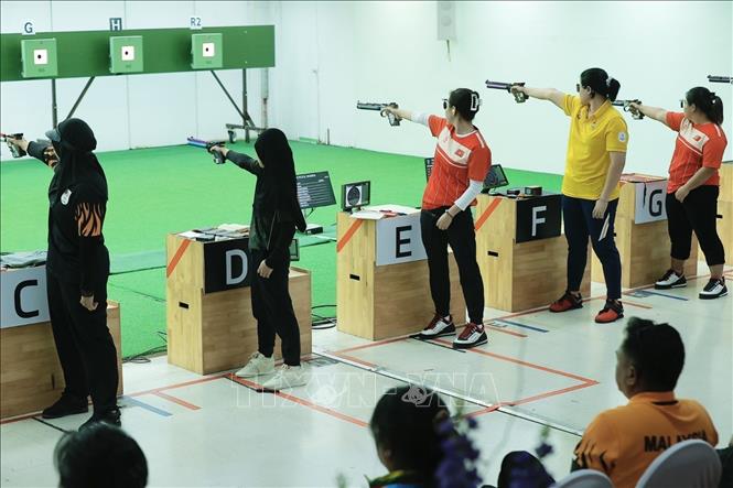 Các VĐV thi đấu nội dung cá nhân 10m súng ngắn hơi nữ. Ảnh: Minh Quyết - PV TTXVN tại Thái Lan