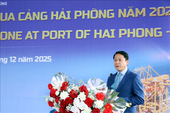 Ông Bùi Nguyên Khôi, Giám đốc Cảng vụ Hàng hải Hải Phòng phát biểu tại buổi lễ. Ảnh: Mạnh Tú – TTXVN
