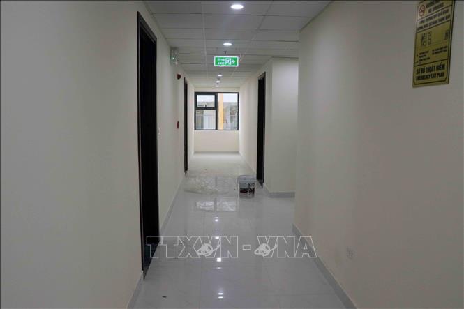 Nhà thầu thi công đang gấp rút hoàn thiện Dự án Evergreen Tràng Duệ Hải Phòng, một trong hai điểm cầu chính của Hải Phòng kết nối trong ngày 19/12. Ảnh: Hoàng Ngọc – TTXVN 