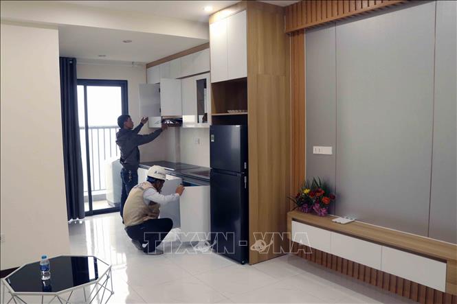 Nhà thầu thi công đang gấp rút hoàn thiện Dự án Evergreen Tràng Duệ Hải Phòng, một trong hai điểm cầu chính của Hải Phòng kết nối trong ngày 19/12. Ảnh: Hoàng Ngọc – TTXVN 