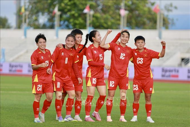 Đội tuyển bóng đá nữ Việt Nam thắng Indonesia 5-0 tại trận bán kết trong khuôn khổ SEA Games 33. Ảnh: TTXVN phát 