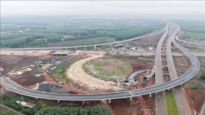 Tuyến giao thông kết nối sân bay Long Thành đoạn giao với cao tốc Biên Hòa - Vũng Tàu. Ảnh: Công Phong - TTXVN