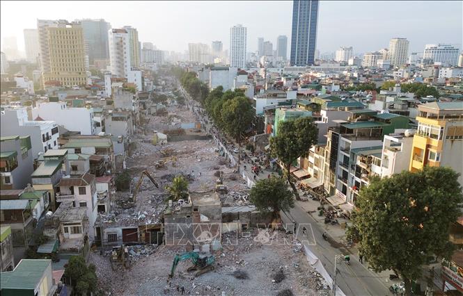 Dự án đường Vành đai 1 đoạn Hoàng Cầu - Voi Phục 'thần tốc' giải phóng mặt bằng. Ảnh: Quốc Khánh - TTXVN