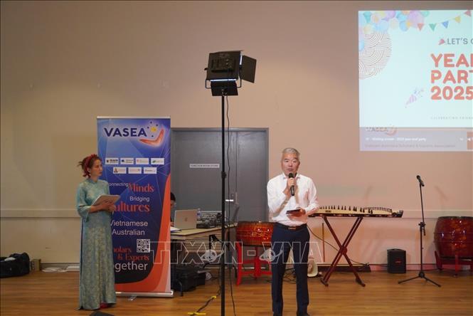 Tổng Lãnh sự Việt Nam tại Australia Nguyễn Thanh Tùng phát biểu tại sự kiện. Ảnh: Thanh Tú - PV TTXVN tại Australia