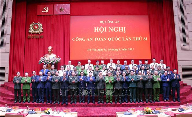 Thủ tướng Phạm Minh Chính với các đại biểu. Ảnh: Phạm Kiên - TTXVN