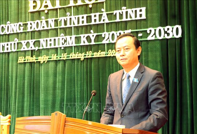 Ông Hà Văn Hùng, Trưởng Ban Tuyên giáo và Dân vận tỉnh ủy Hà Tĩnh, phát biểu tại Đại hội. Ảnh: Công Tường-TTXVN