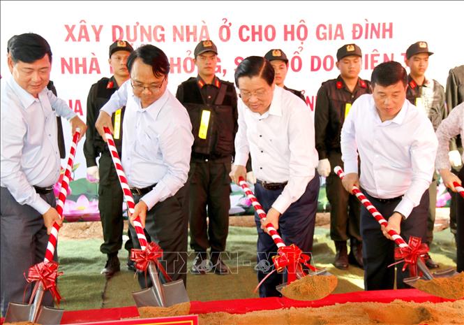 A view of the ground-breaking ceremony. VNA Photo: Nguyễn Thanh