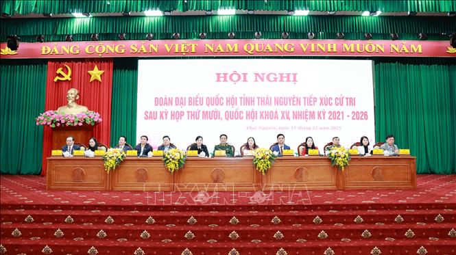 Đại tướng Phan Văn Giang, Ủy viên Bộ Chính trị, Phó Bí thư Quân ủy Trung ương, Bộ trưởng Bộ Quốc phòng, đại biểu Quốc hội khóa XV tỉnh Thái Nguyên tiếp xúc cử tri tại tỉnh Thái Nguyên. Ảnh: Thu Hằng-TTXVN
