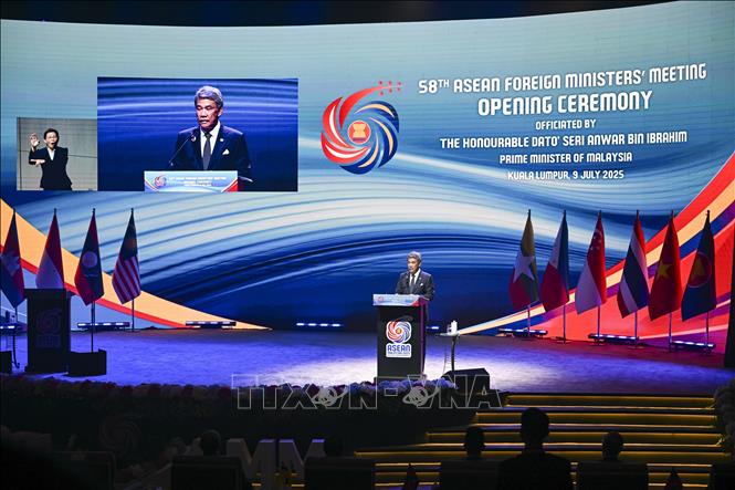 Bộ trưởng Ngoại giao Malaysia Mohamad Haji Hasan phát biểu tại Hội nghị Bộ trưởng Ngoại giao ASEAN lần thứ 58 ở Kuala Lumpur, ngày 9/7/2025. Ảnh: THX/TTXVN