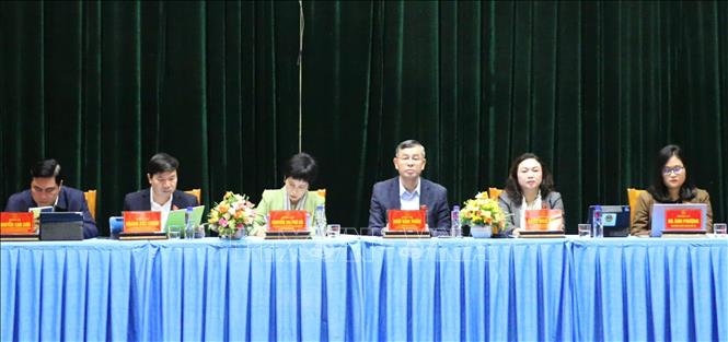 Đoàn đại biểu Quốc hội tỉnh Hoà Bình tại buổi tiếp xúc cử tri. Ảnh: Trọng Đạt-TTXVN