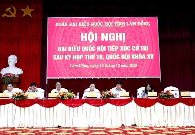 Chủ trì Hội nghị tiếp xúc cử tri tại tỉnh Lâm Đồng sau Kỳ họp thứ 10, Quốc hội khóa XV. Ảnh: Hồng Hiếu - TTXVN