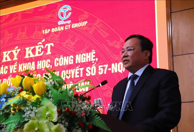 Chủ tịch UBND tỉnh Tây Ninh Lê Văn Hẳn phát biểu tại Lễ ký kết. Ảnh: Thanh Bình -TTXVN