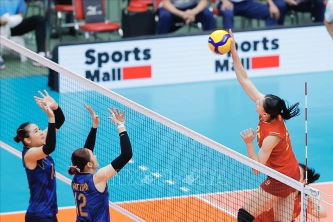 Thua kịch tính trước chủ nhà Thái Lan, đội tuyển bóng chuyền nữ Việt Nam giành HCB tại SEA Games 33. Ảnh: Minh Quyết - PV TTXVN tại Thái Lan