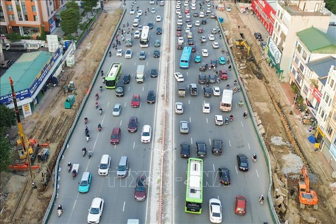 Để giảm tình trạng ô nhiễm này, Chủ tịch UBND TP Hà Nội yêu cầu các sở, ngành và địa phương phải triển khai ngay các nhiệm vụ cấp bách trong tháng 12/2025. Ảnh: Phan Phương – TTXVN