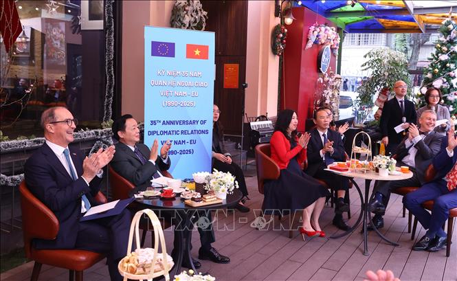 Quang cảnh buổi tiếp của Phó Thủ tướng Trần Hồng Hà với các Đại sứ, Đại biện Liên minh châu Âu và các nước thành viên. Ảnh: Văn Điệp – TTXVN