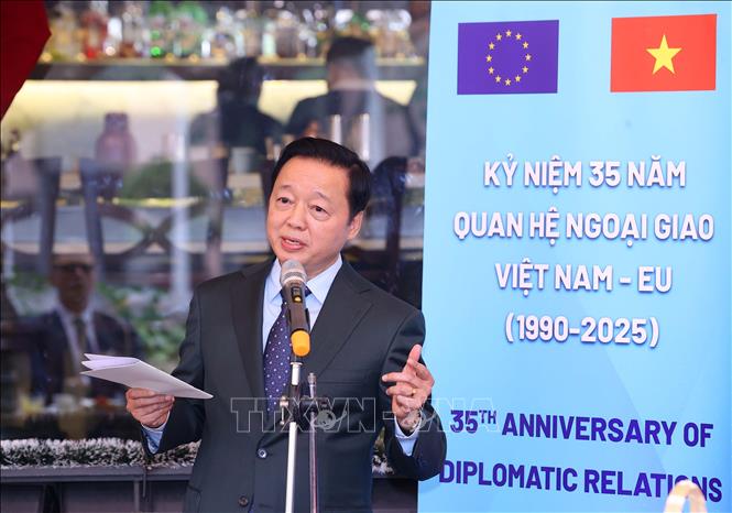 Deputy Prime Minister Tran Hong Ha speaks at the event. VNA Photo: Văn Điệp