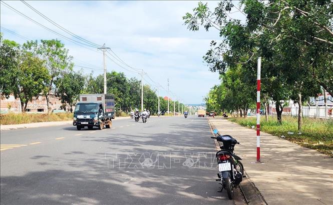 Biển báo tốc độ 20km/h đấu nối vào khu công nghiệp Đồng Xoài III ở phường Bình Phước (Đồng Nai) đã được dỡ bỏ. Ảnh: Đậu Tất Thành – TTXVN