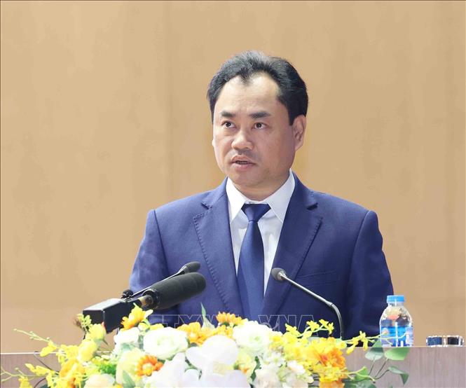 Đồng chí Trịnh Việt Hùng, Uỷ viên Dự khuyết Trung ương Đảng, Bí thư Tỉnh uỷ Lào Cai phát biểu tại hội nghị. Ảnh: Phương Hoa – TTXVN 