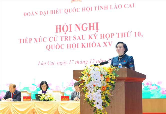 Đồng chí Phạm Thị Thanh Trà, Uỷ viên Trung ương Đảng, Phó Thủ tướng Chính phủ trả lời câu hỏi chất vấn của cử tri. Ảnh: Phương Hoa - TTXVN