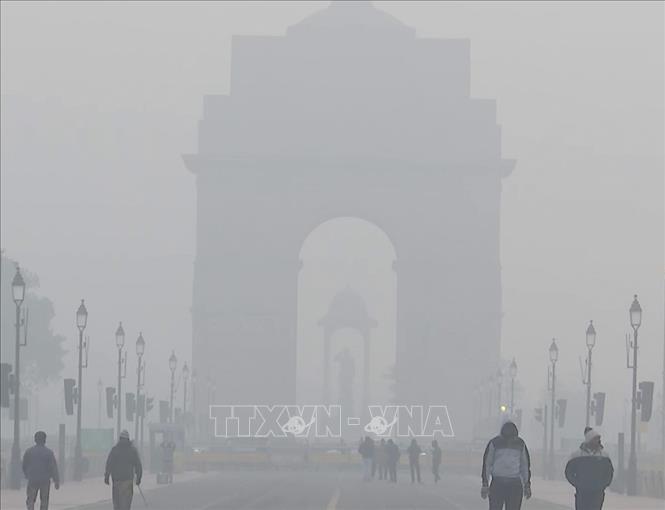 Không khí ô nhiễm nghiêm trọng tại New Delhi, Ấn Độ ngày 17/12/2025. Ảnh: ANI/TTXVN