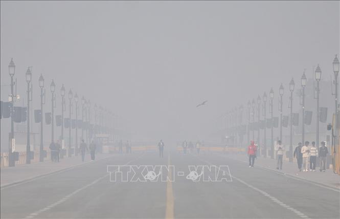 Không khí ô nhiễm nghiêm trọng tại New Delhi, Ấn Độ ngày 17/12/2025. Ảnh: ANI/TTXVN
