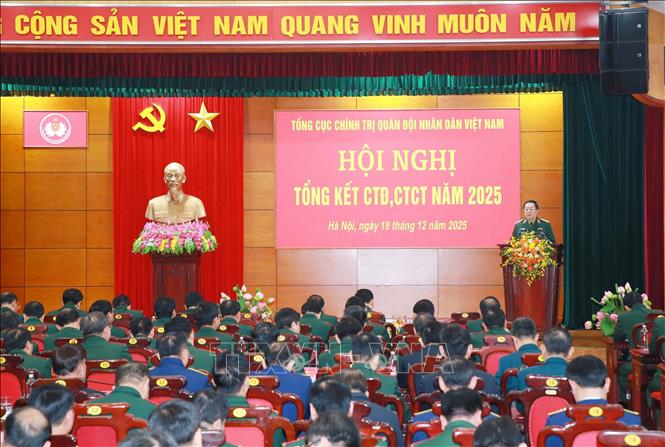  Đại tướng Nguyễn Trọng Nghĩa, Chủ nhiệm Tổng cục Chính trị QĐND Việt Nam phát biểu kết luận hội nghị. Ảnh: Trọng Đức - TTXVN