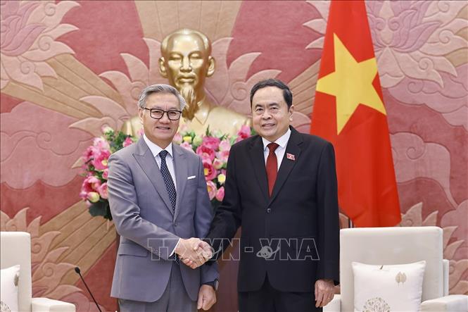 Chủ tịch Quốc hội Trần Thanh Mẫn tiếp Bộ trưởng Ngoại giao Lào Thongsavanh Phomvihane. Ảnh: Doãn Tấn - TTXVN  