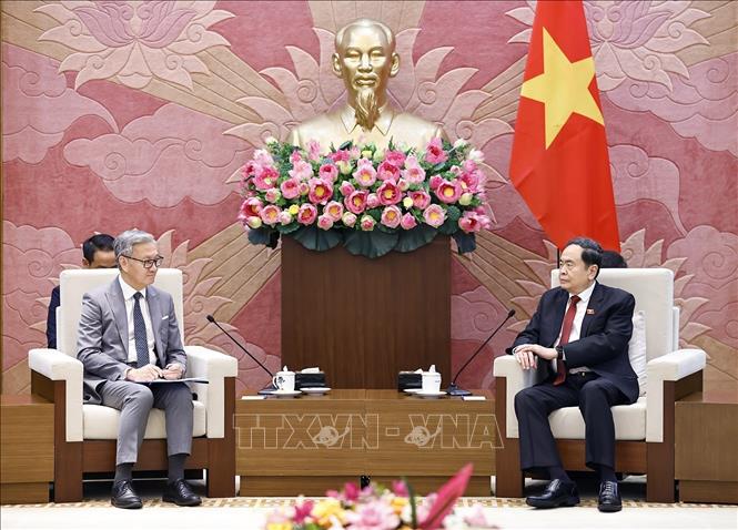 Chủ tịch Quốc hội Trần Thanh Mẫn tiếp Bộ trưởng Ngoại giao Lào Thongsavanh Phomvihane. Ảnh: Doãn Tấn - TTXVN  