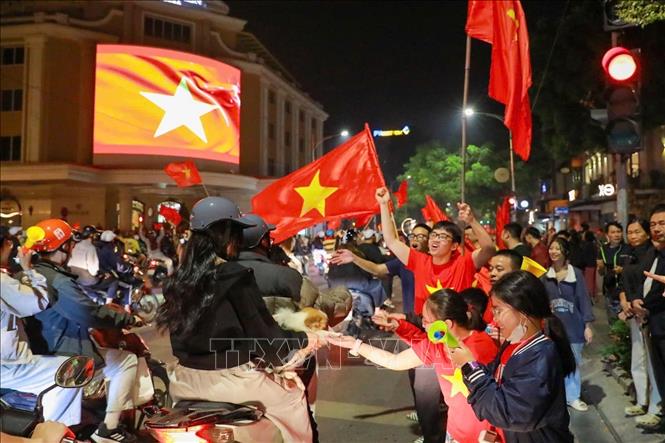 Phố Hai Bà Trưng. Ảnh: Khánh Hoà - TTXVN