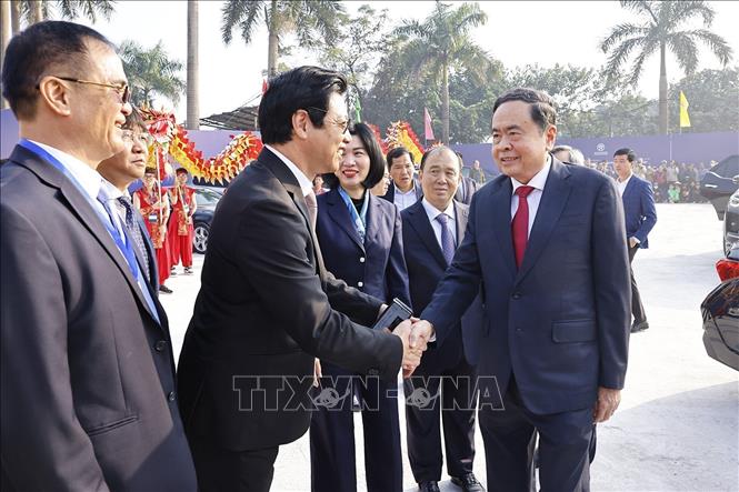 Chủ tịch Quốc hội Trần Thanh Mẫn dự lễ khởi công Dự án Đầu tư xây dựng Trục Đại lộ Cảnh quan sông Hồng. Ảnh: Doãn Tấn - TTXVN