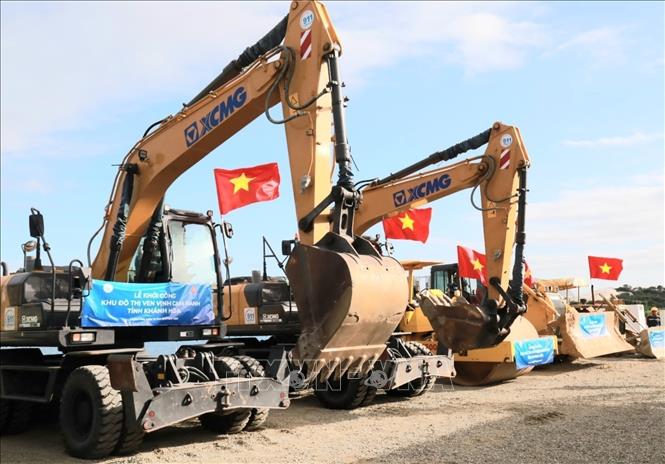 A view of the ground-breaking ceremony of the 1,254 ha Cam Ranh Bay Urban Area project in Khanh Hoa province. VNA Photo