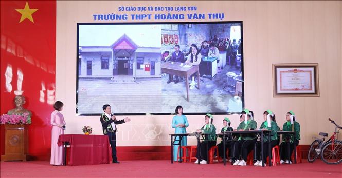 Phần thi của đội xã Công Sơn tại Liên hoan. Ảnh: Anh Tuấn – TTXVN